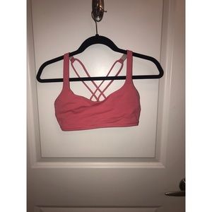 Size 6 pink lululemon free to be bra